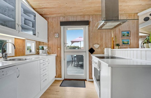 Vejers House | Cozy home in Vejers Strand with WiFi