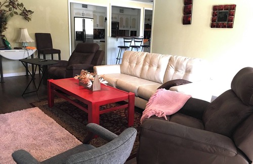 Northside House | Cozy home near airport and zoo, pet-friendly