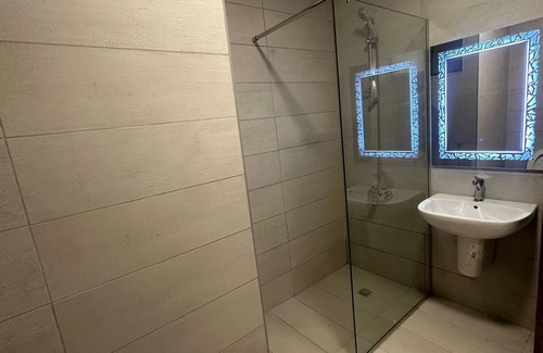 Suwailih Apartment | Cozy Home Near All Services 19