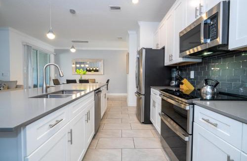 Kissimmee House | Cozy Home Near Disney Free Resort Access 4463