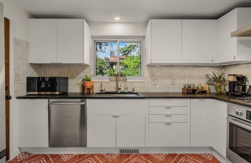 Longmont House | Cozy home near the Rockies. Longmont Boulder Lyons Estes