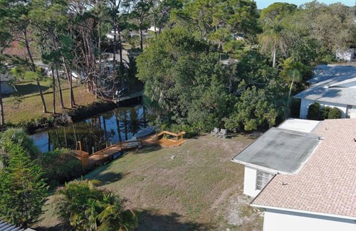 Englewood South House | Cozy home on the canal to gulf