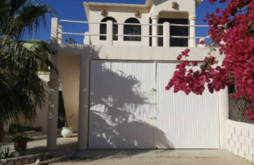 Buenavista Apartment | Cozy Home One Off the Beach