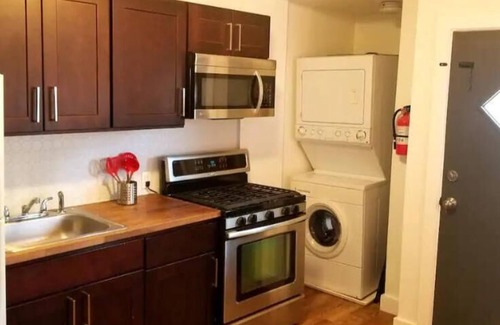 Linden House | Cozy Home very close to NYC