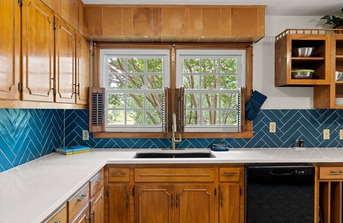 Mills River Cottage | Cozy home w/hot tub & huge fenced yard & firepit!