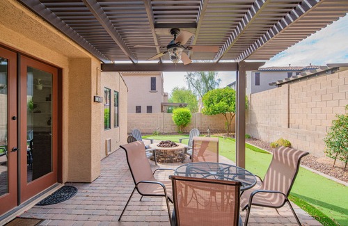 Sonoran Foothills House | Cozy Home w/Incredible Backyard, BBQ, Putting and Gas Fire Pit