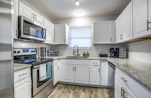 Arena District House | Cozy Home w/Pool, Smart TVs, Near Lackland
