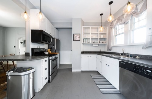 Fulton Heights House | Cozy Home Walkable to Everything GR Has to Offer!