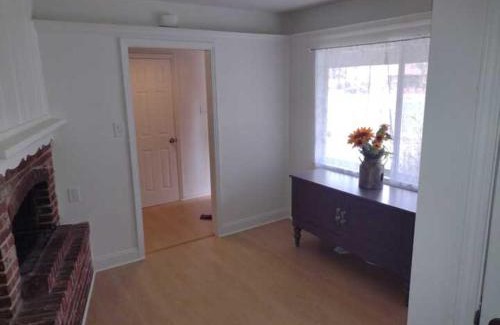 Parkway-South Sacramento House | Cozy home with pool