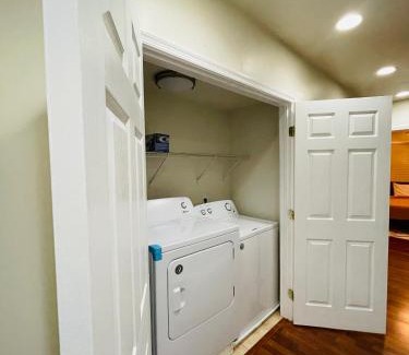 Downtown Baltimore House | Cozy home with rooftop deck-downtown baltimore