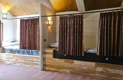 Umalas Hotel | Cozy Hostel. Male 4 Bed Dorm. Restup! Umalas