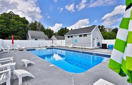 Killington Apartment | Cozy hotel room style studio condo with pool