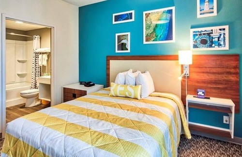 Homestead Apartment | Cozy hotel suite with 1 bedroom and WiFi, AC in pleasant Homestead