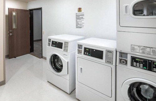 Pooler House | Cozy Hotel w/In-Room Kitchen, Free Parking, Pet-Friendly, Near Savannah Airport