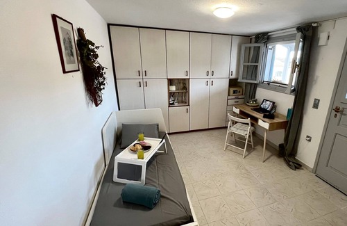 Korissia House | Cozy house at the beautiful port of kea. Su Casa Kea. Welcome at your home!