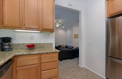 Riverside House | Cozy House In A Gated Community (Close To CBU)
