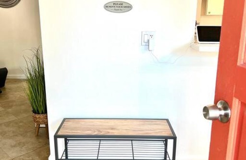 Fullerton House | Cozy house near Disney, Knott’s & Beach!