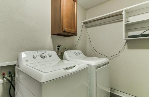 Des Moines House | Cozy House Near Iowa State Fairgrounds!