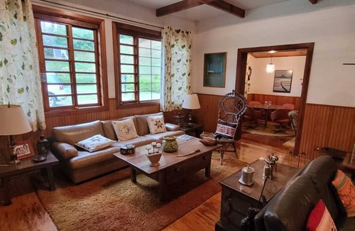 Campos do Jordao Cottage | Cozy house on Lake Bambuí in Campos do Jordão