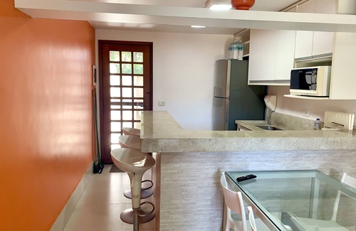 Porto Belo Condo | COZY HOUSE WITH 3 SUITES IN A BEAUTIFUL CONDOMINIUM 1 BLOCK FROM THE BEACH.