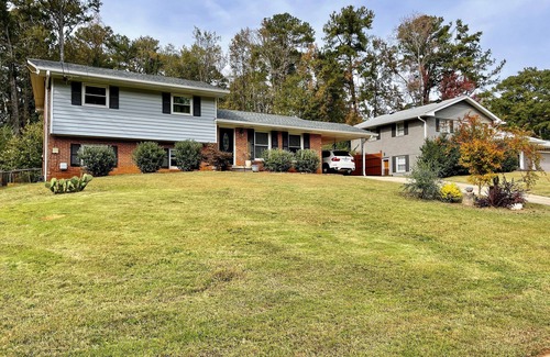 Tucker House | Cozy House with a Sunroom!