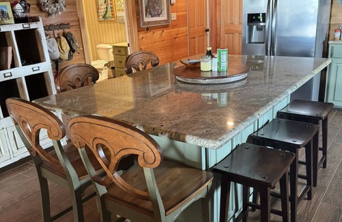 Holly Beach House | Cozy House with Ocean view perfect for big groups. Pet friendly!