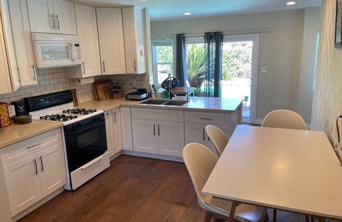 Panorama City House | cozy house with pool, 1 car garage , newly remodeled, brand new washer and dryer