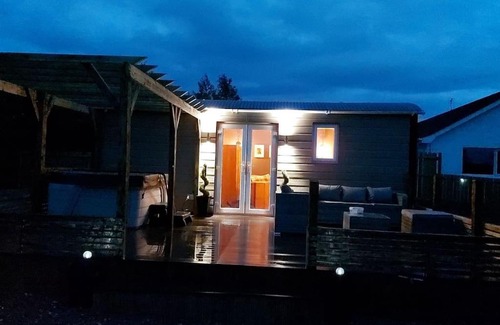 Limavady Apartment | Cozy hut in the heart of Binevenagh