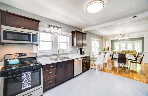 Michigan City House | Cozy Indiana Getaway Near Washington Park Zoo!