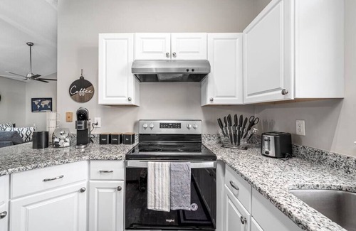 Cary House | Cozy Industrial Kildaire Farms Home- near Downtown