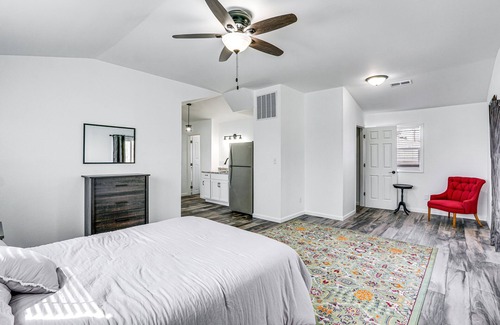 Jefferson City House | Cozy Jefferson City Retreat w/ Porch, Near Golfing
