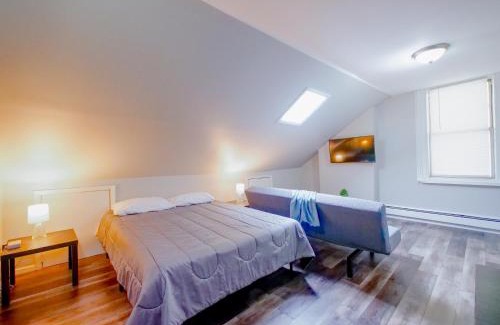 The Heights Apartment | Cozy Jersey City Apt near NYC Free Wi-Fi & Great Location