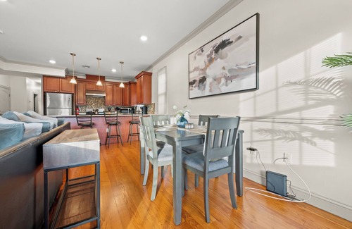 Bergen Apartment | Cozy Jersey City/NYC Oasis w/Double Balcony