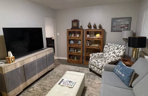 Buechel House | Cozy Kentucky Derby home