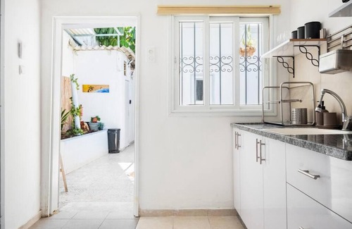 Tel Aviv House | Cozy King Bed/Washer&Dryer