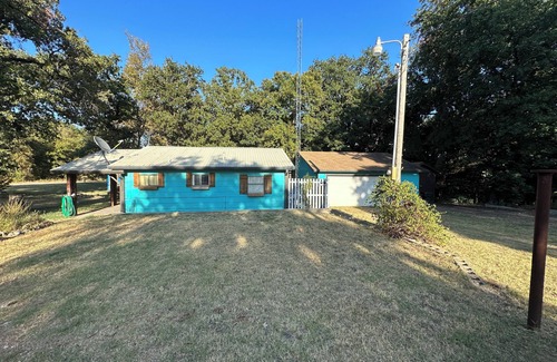 Kingston Cabin | Cozy lake cabin minutes from Lake Texoma