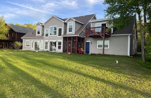 Walker House | Cozy Lake Front Home with private beach on Leech