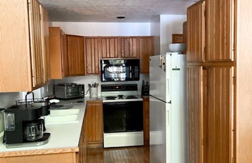 Fair Play Cabin | Cozy Lake Hartwell Cabin, 25 minutes to Clemson, No cleaning fee!