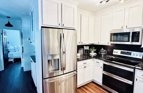 Flowery Branch House | Cozy Lake House on south end of lake, private dock, and hot tub