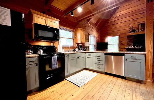 Lake Lure Cabin | Cozy Lake Lure Cabin