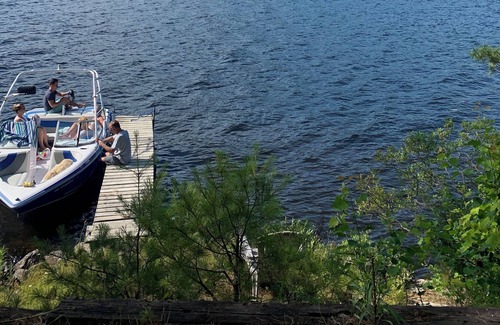 Caroga Lake Resort | Cozy lake retreat . 330 direct Lake front property on Canada lake with dock.