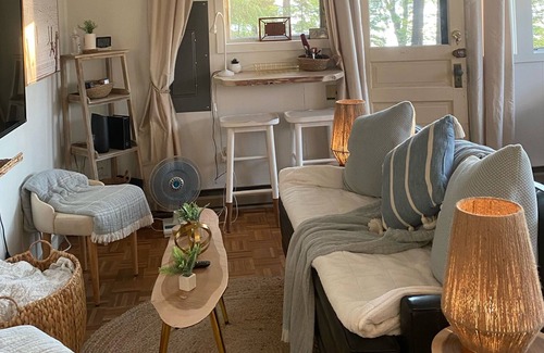 Caroga Lake Resort | Cozy lake retreat . 330 direct Lake front property on Canada lake with dock.