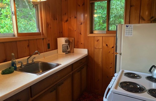 Algoma District Cottage | Cozy lake side cottage. Pet friendly