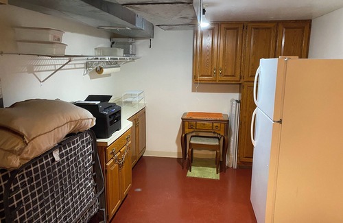 Oshkosh House | Cozy Lake view 3-bedroom house WiFi, AC in Oshkosh-Great spaces inside & out EAA