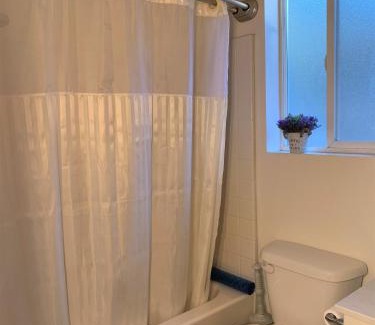 The Village Apartment | Cozy Lake-View Lodge Near Village