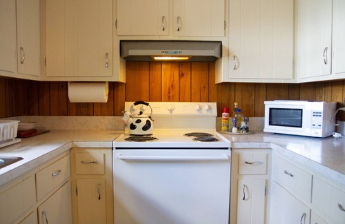 Meredith Cottage | Cozy Lake Winnisquam retreat for 6 with dock and swimming