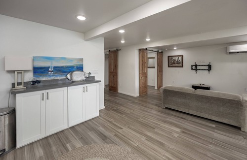 Lake Roesiger House | Cozy Lakefront Home near Snohomish, WA. Paddleboat, Air Conditioning