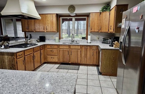 Marcellus House | Cozy Lakefront house on Secluded Wooded lot on Private Lake