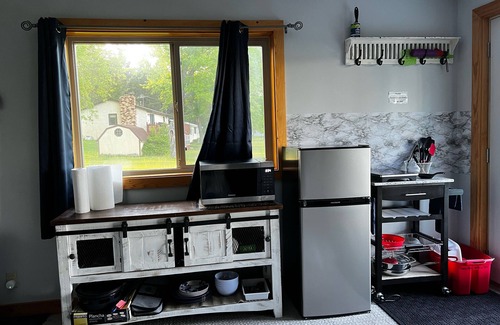 Isanti Apartment | Cozy Lakefront Retreat. Bring your boat or let me take you on mine! Great Rates!