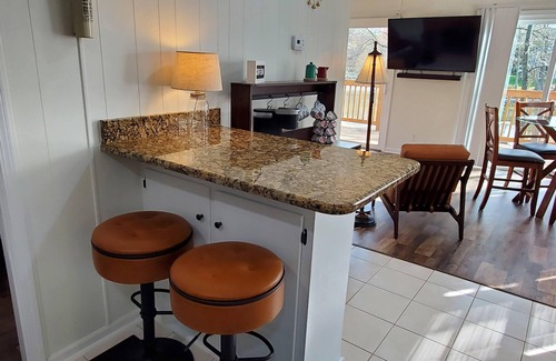 Bowling Green House | Cozy Lakehouse on Quiet Cove